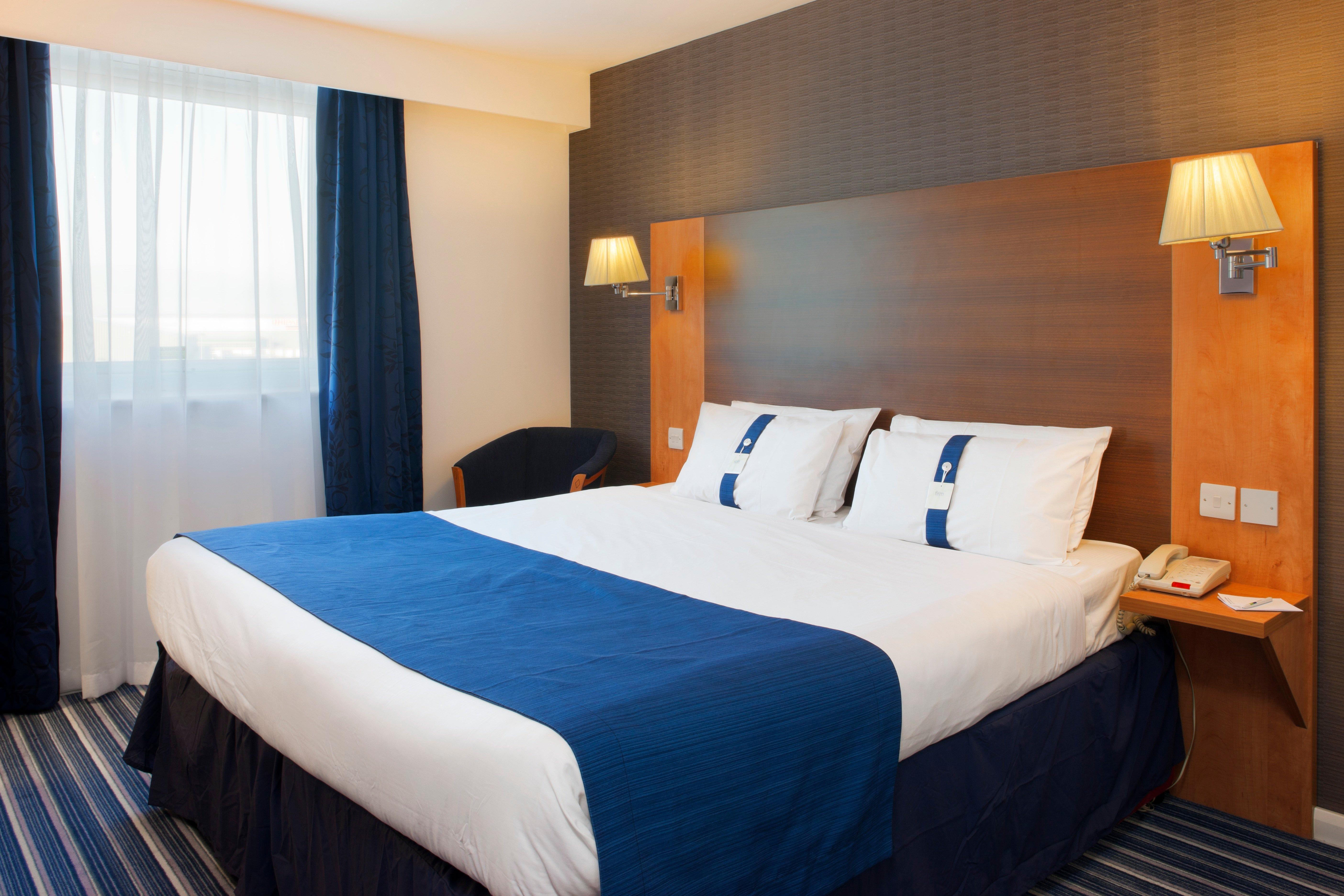 Holiday Inn Express Nuneaton By Ihg Exterior photo
