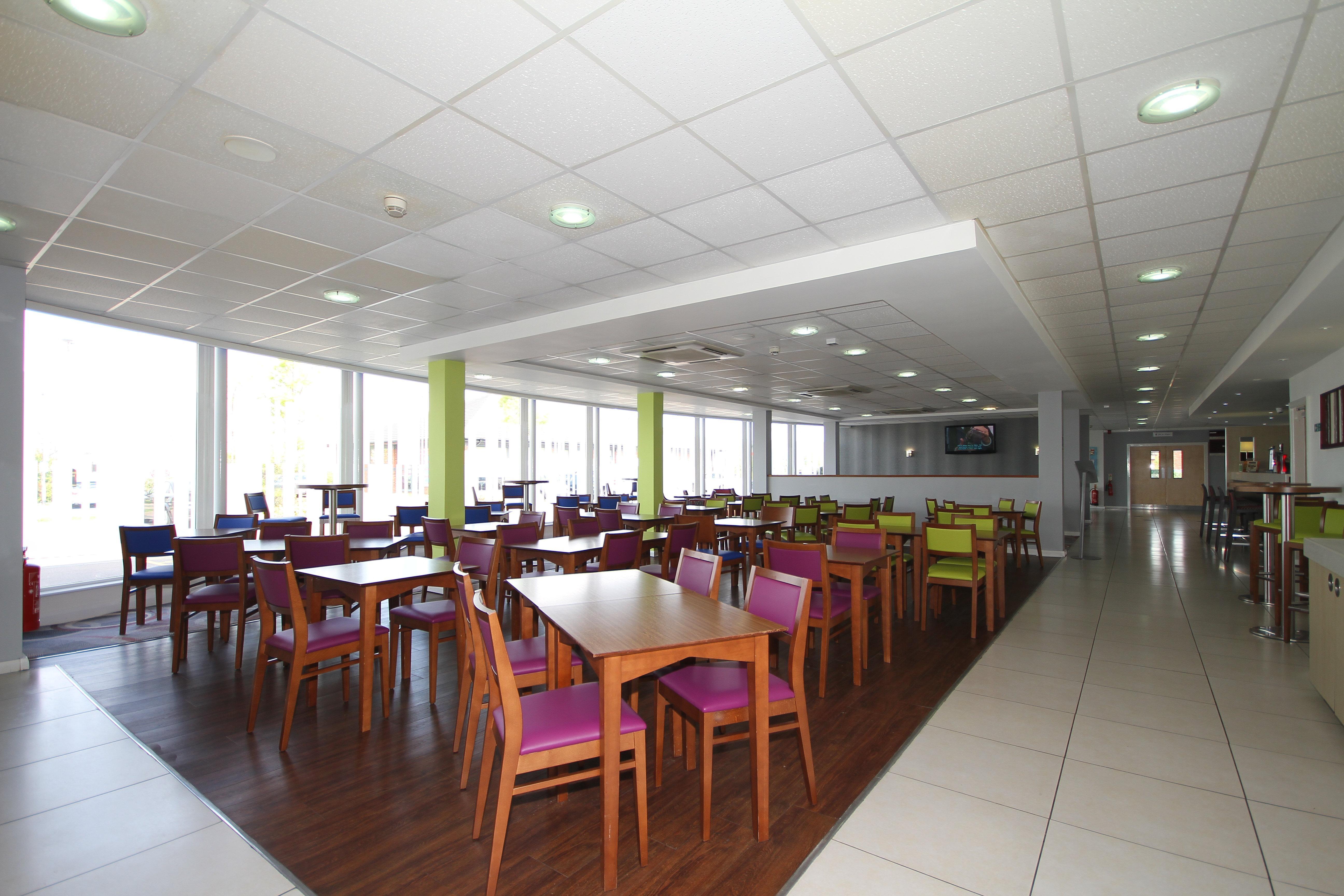 Holiday Inn Express Nuneaton By Ihg Exterior photo