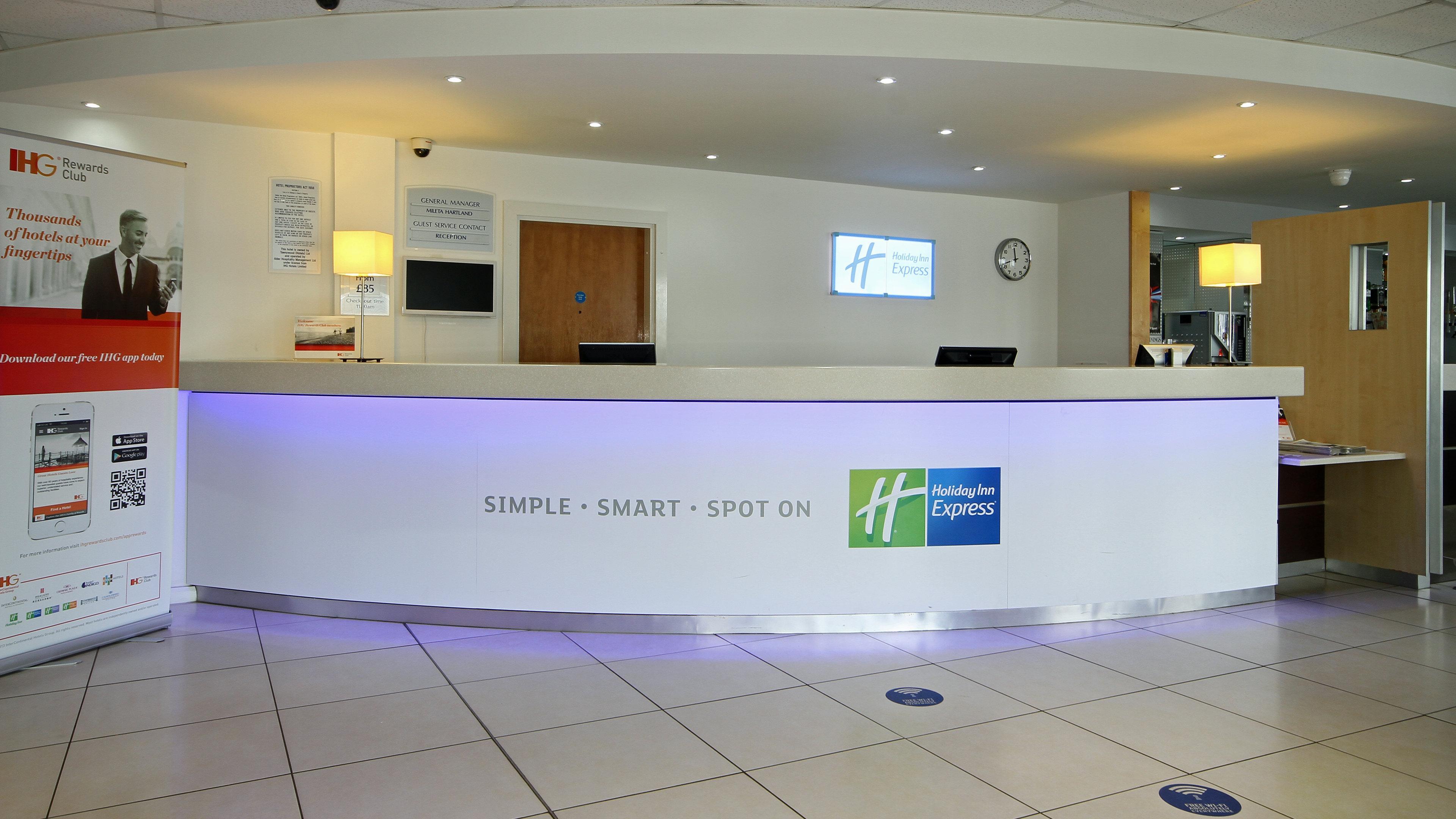 Holiday Inn Express Nuneaton By Ihg Exterior photo