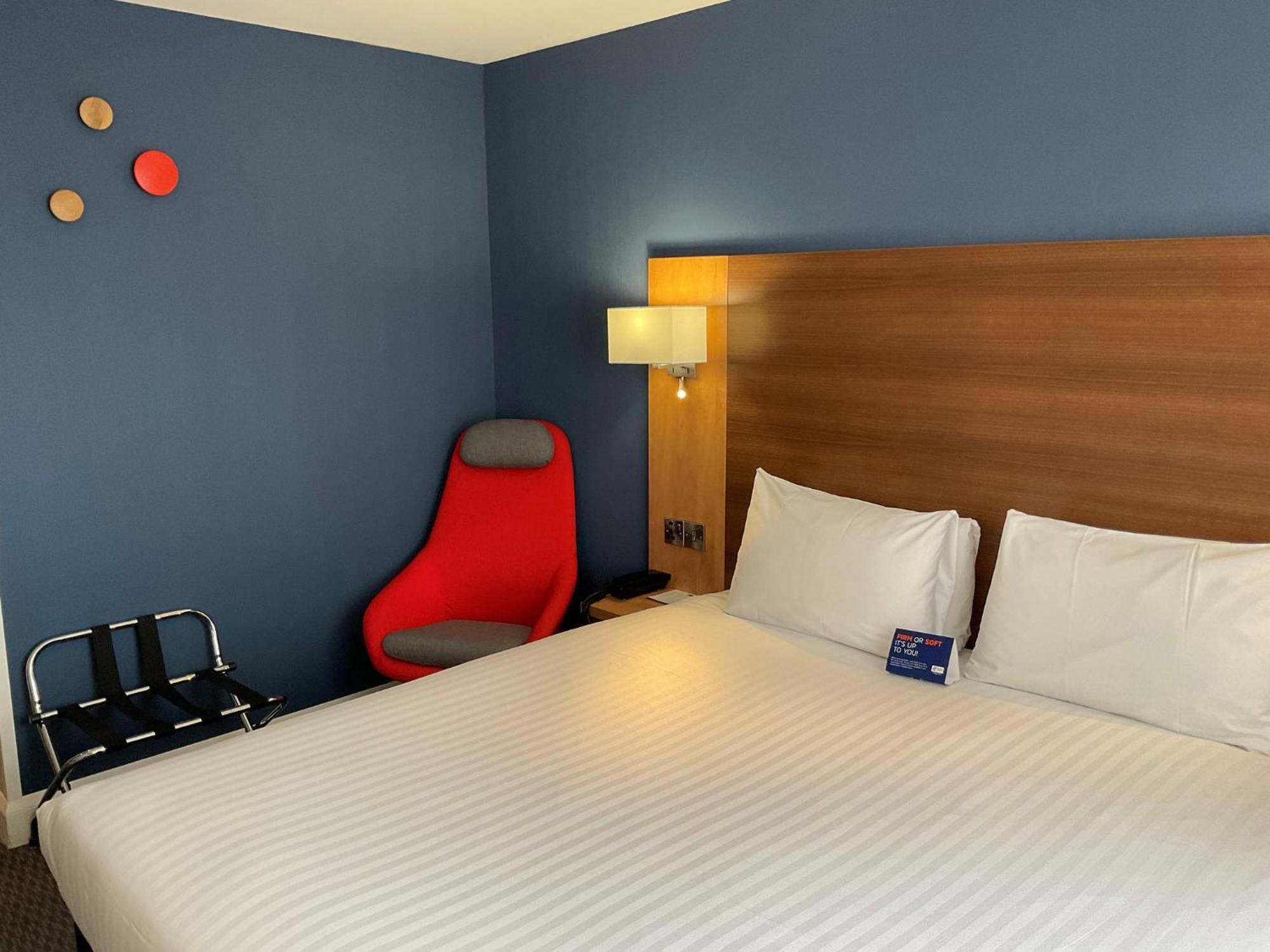 Holiday Inn Express Nuneaton By Ihg Exterior photo