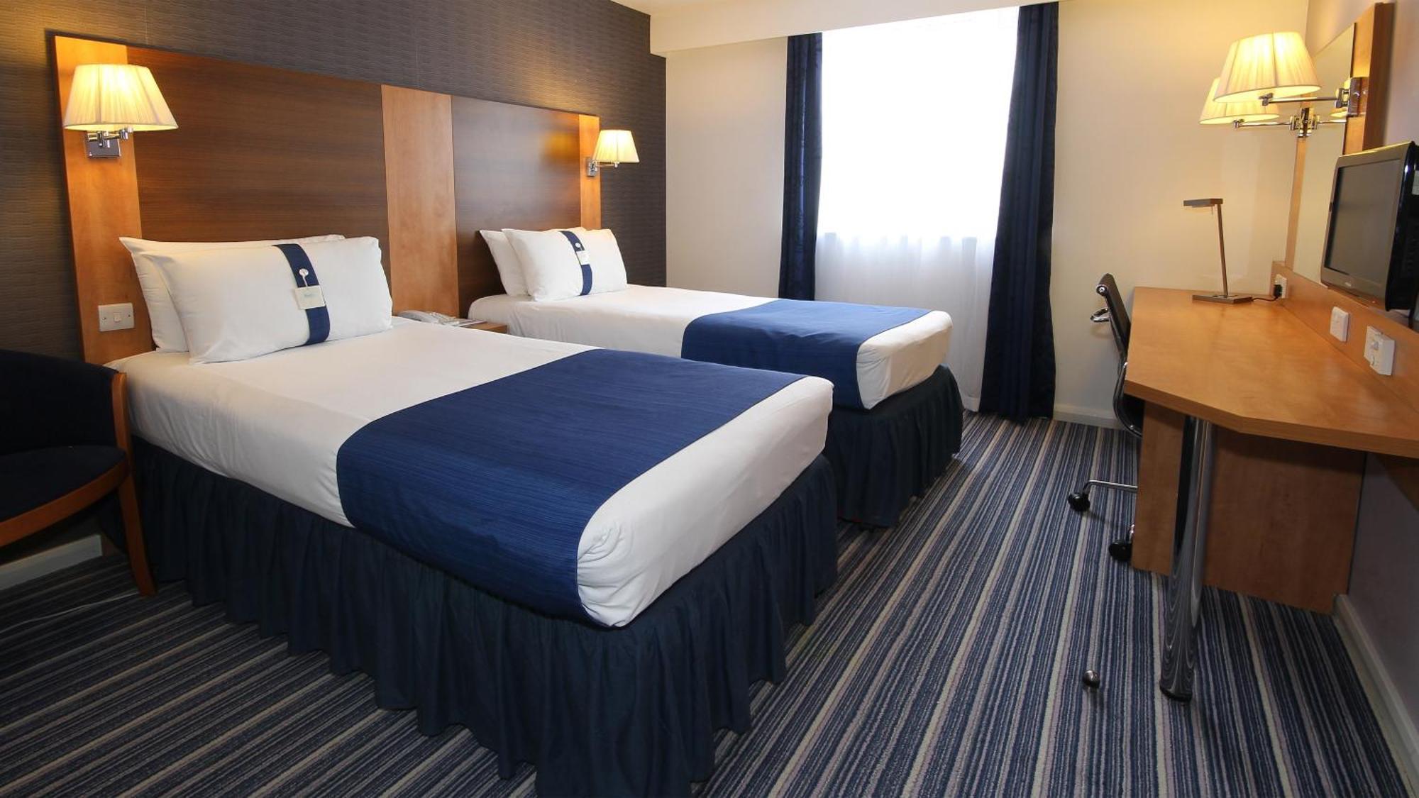 Holiday Inn Express Nuneaton By Ihg Exterior photo