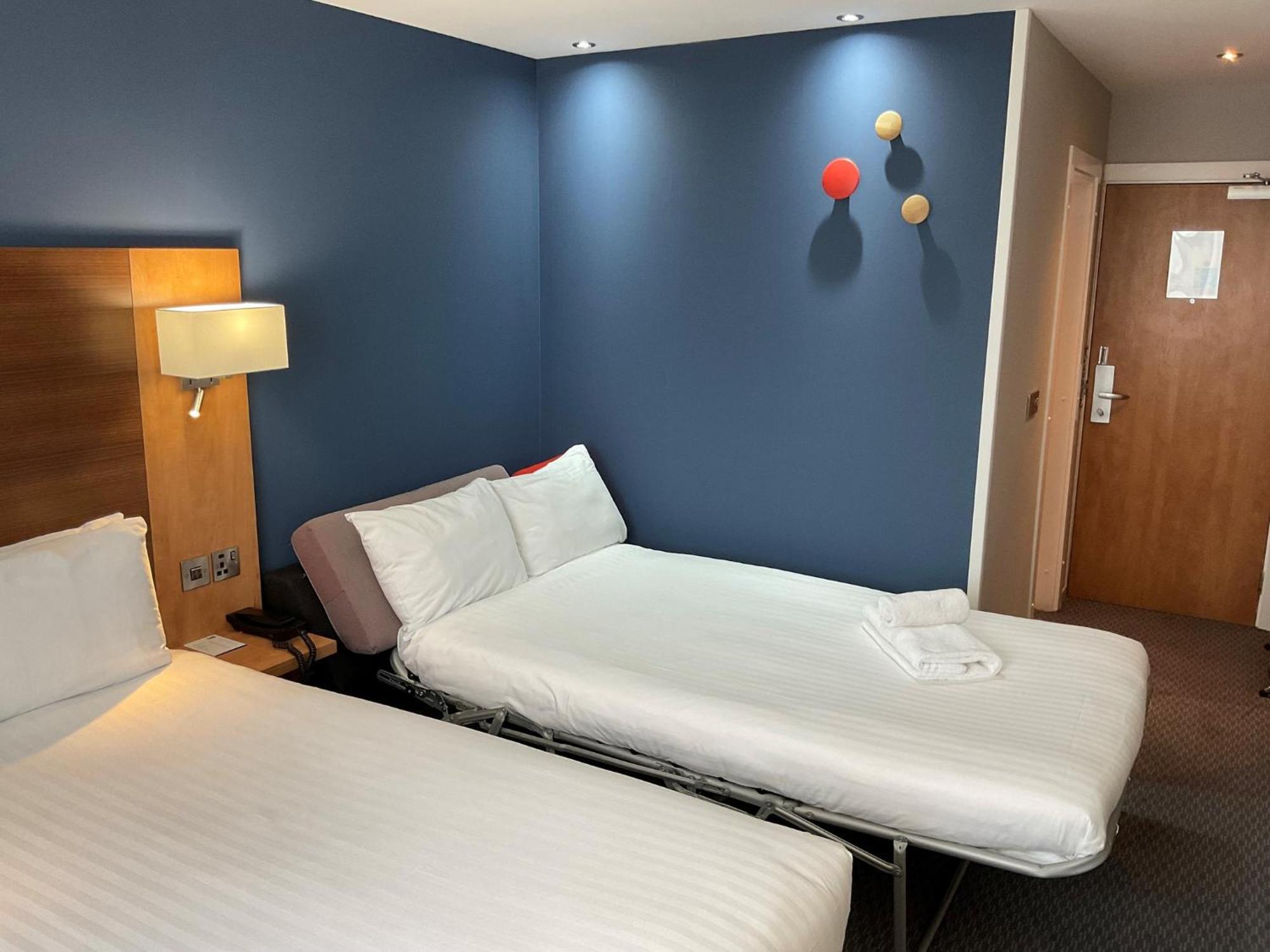 Holiday Inn Express Nuneaton By Ihg Exterior photo