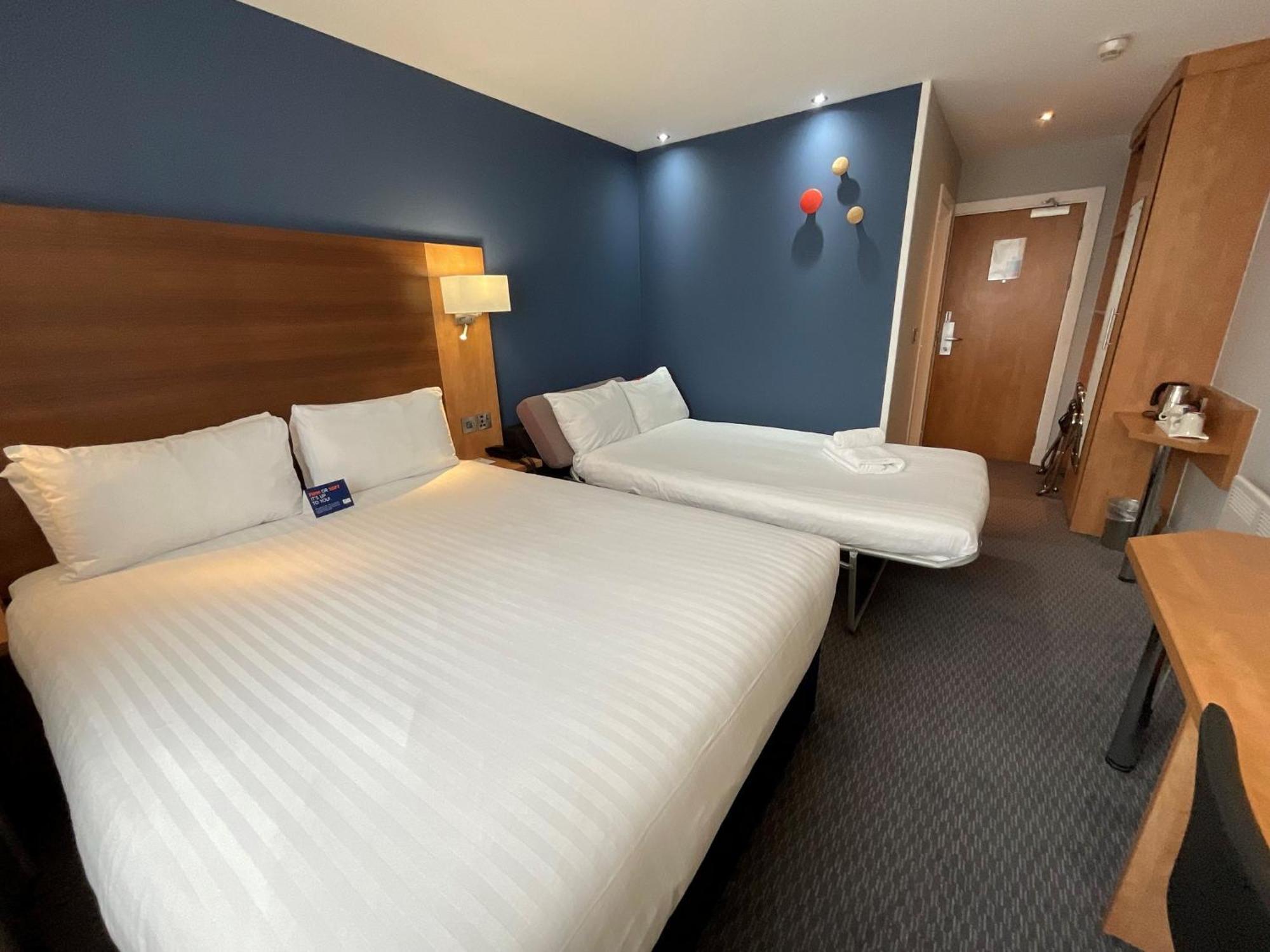 Holiday Inn Express Nuneaton By Ihg Exterior photo