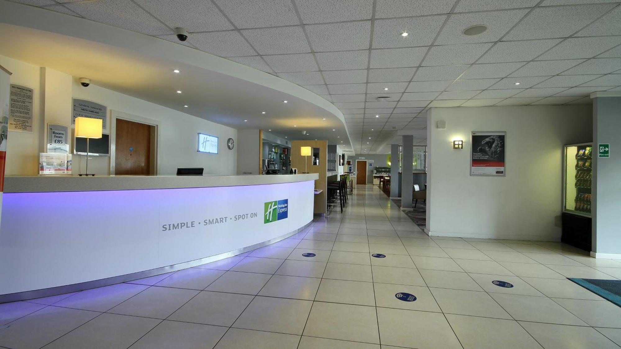 Holiday Inn Express Nuneaton By Ihg Exterior photo