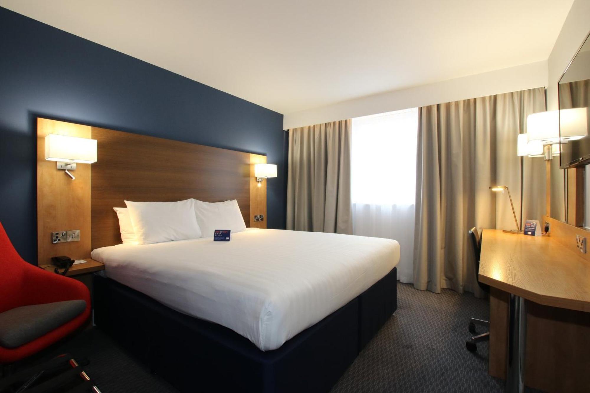 Holiday Inn Express Nuneaton By Ihg Exterior photo