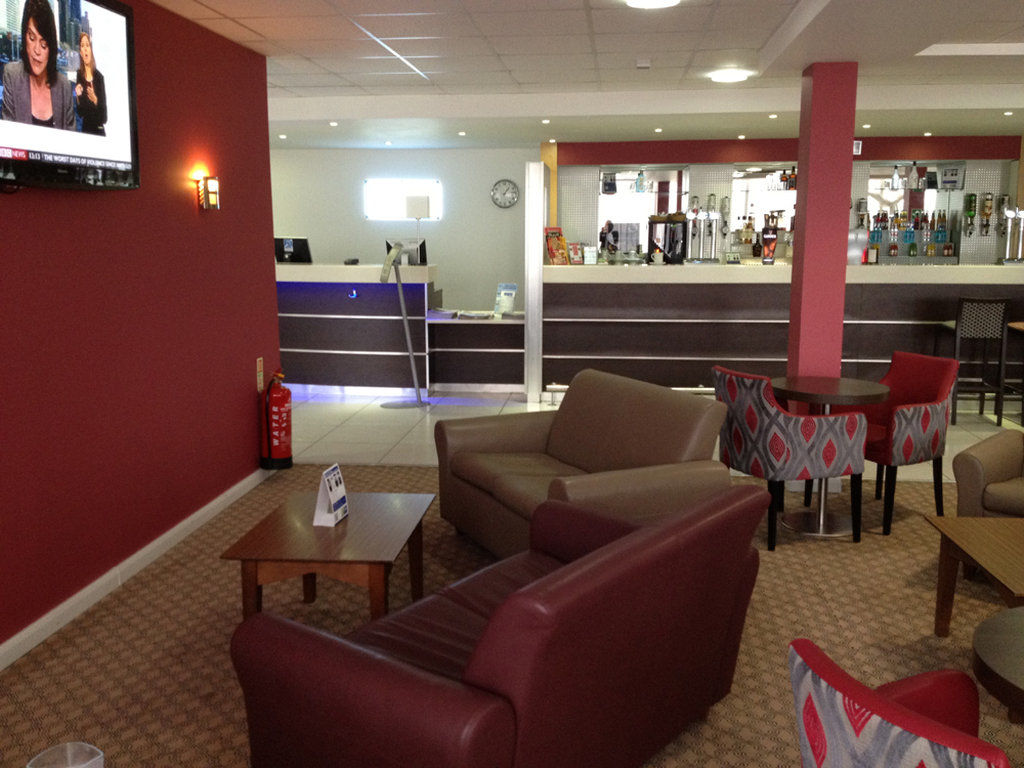 Holiday Inn Express Nuneaton By Ihg Exterior photo