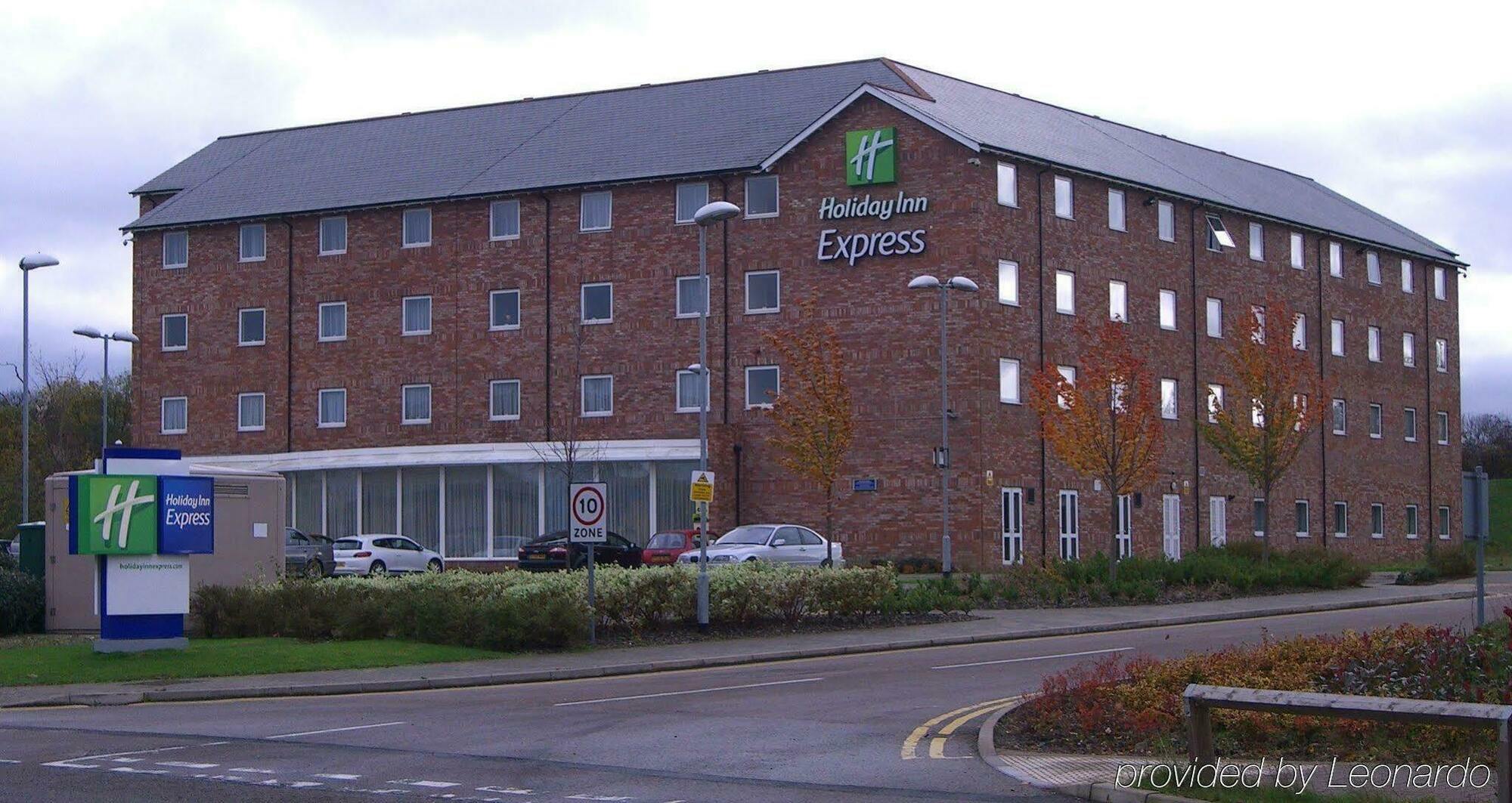 Holiday Inn Express Nuneaton By Ihg Exterior photo